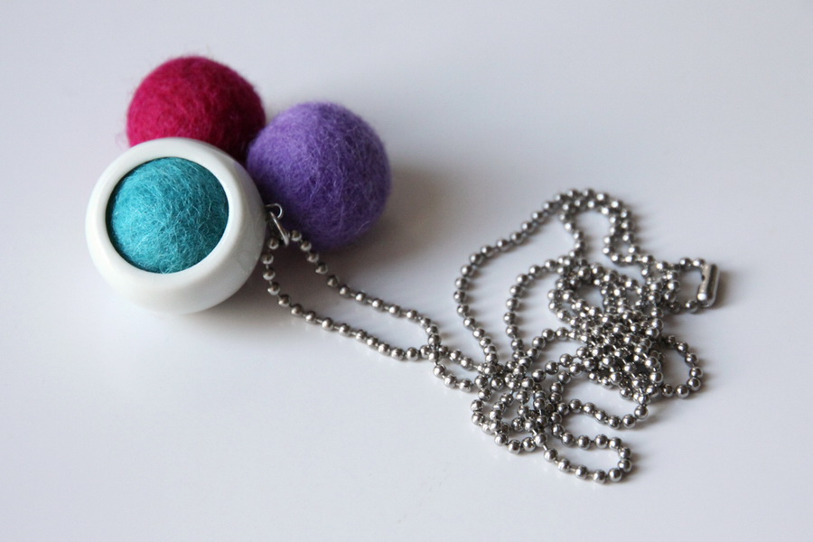 najs-design-porcelain-kulicka-ball-felt-tereza-severynova-01