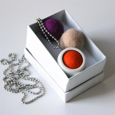 najs-design-porcelain-kulicka-ball-felt-tereza-severynova-02