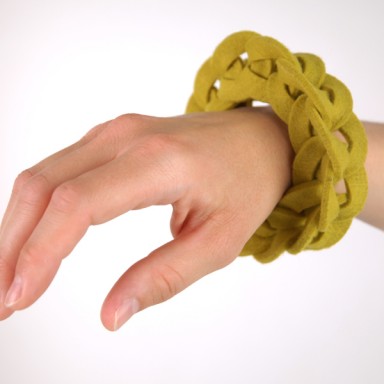 najs-felt-bracelet-structure-tereza-severynova-01