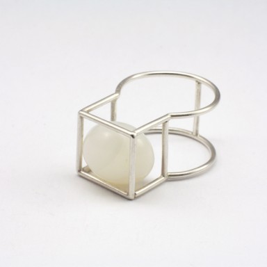 najs-gabion-silver-stone-ring-tereza-severynova-03